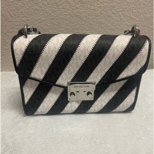 Michael Kors Authentic Purse